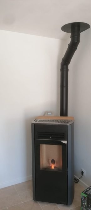 Installation validée à Mauges-sur-Loire (49) – Poêle à granulés H9 Signature de Hoben